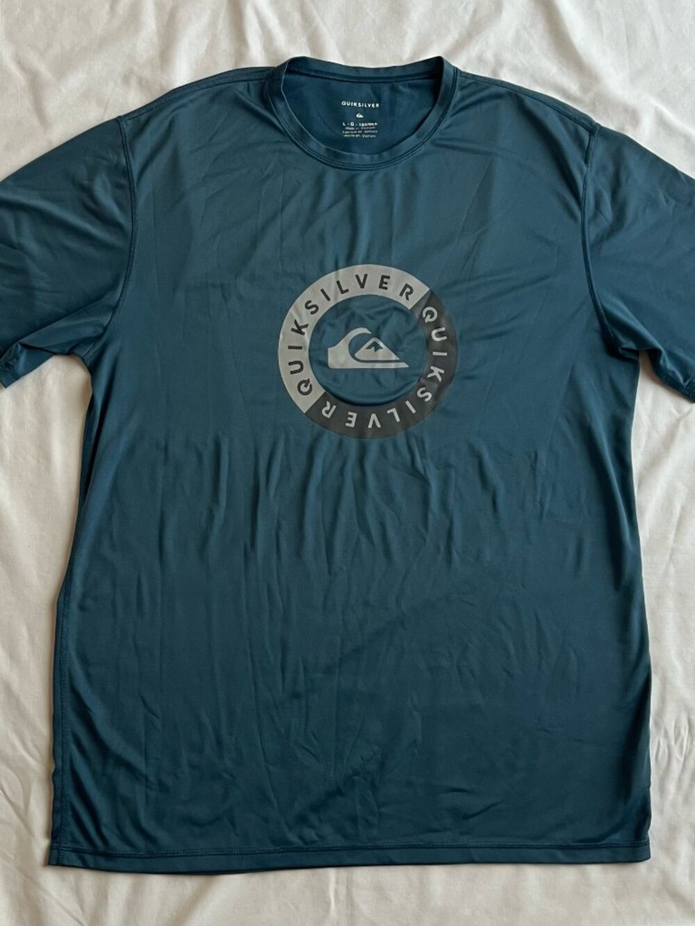 Quiksilver Blue Short-Sleeve UPF 50 Sun Tee Rash Guard - Men's Large